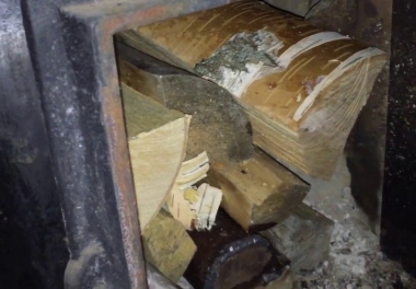 Вечное полен заложено в дрова